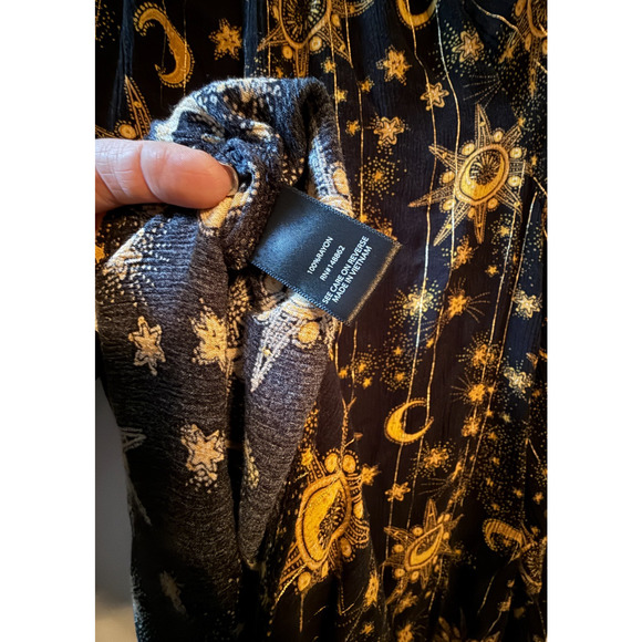 Torrid Celestial Moon Stars Crinkle Gauze Fabric With Lurex Peasant Style Blouse - Picture 8 of 8
